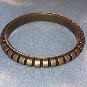 Vintage Gold-Tone Bangle Bracelet